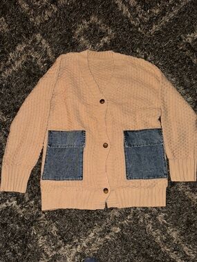 Chunky Beige Cardigan with Denim Patch Pockets